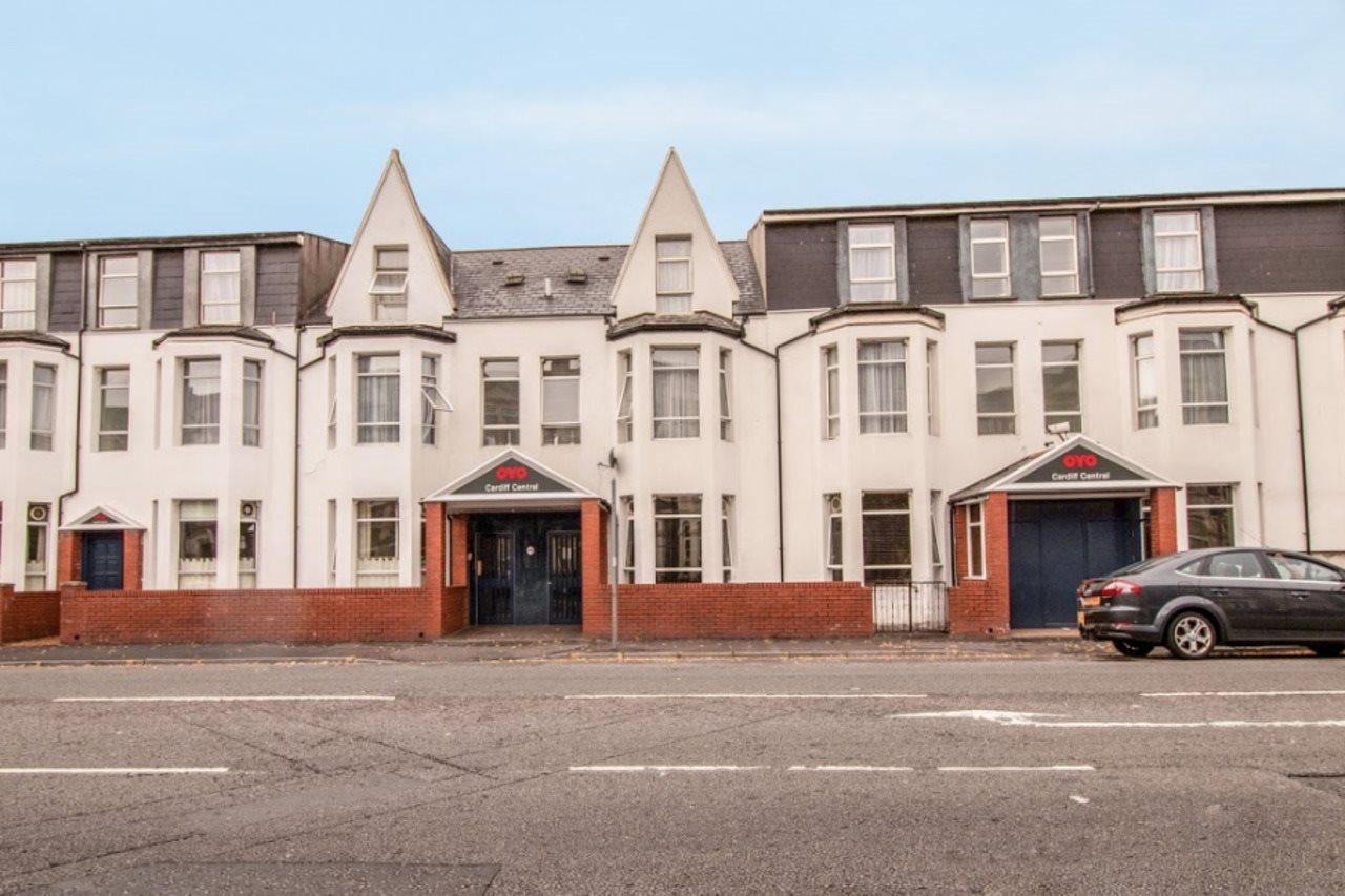 Oyo Flagship Cardiff Central Hotel Exterior photo